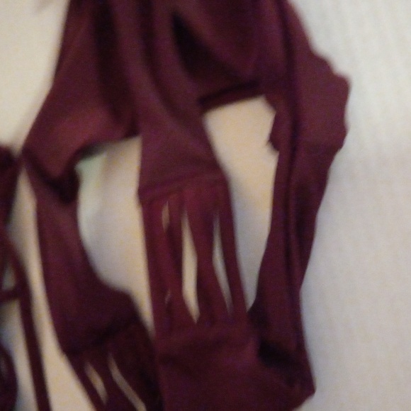 2-Piece Burgundy Strappy Back Bikini Swimsuit Size S NWOT - Picture 5 of 8